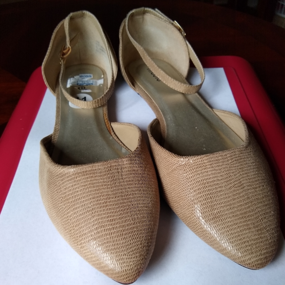 Nicole flat ankle strap shoe sz 11